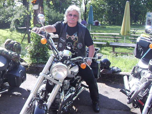 Treffen der Claner ,Oldtimer Cafe 059.jpg - thaima und seine America